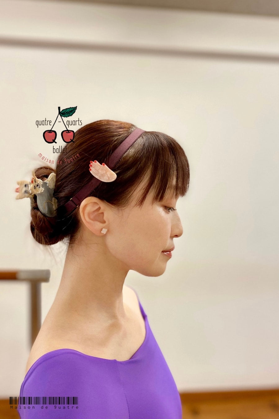 HAND HAIR CLIP - WHITE