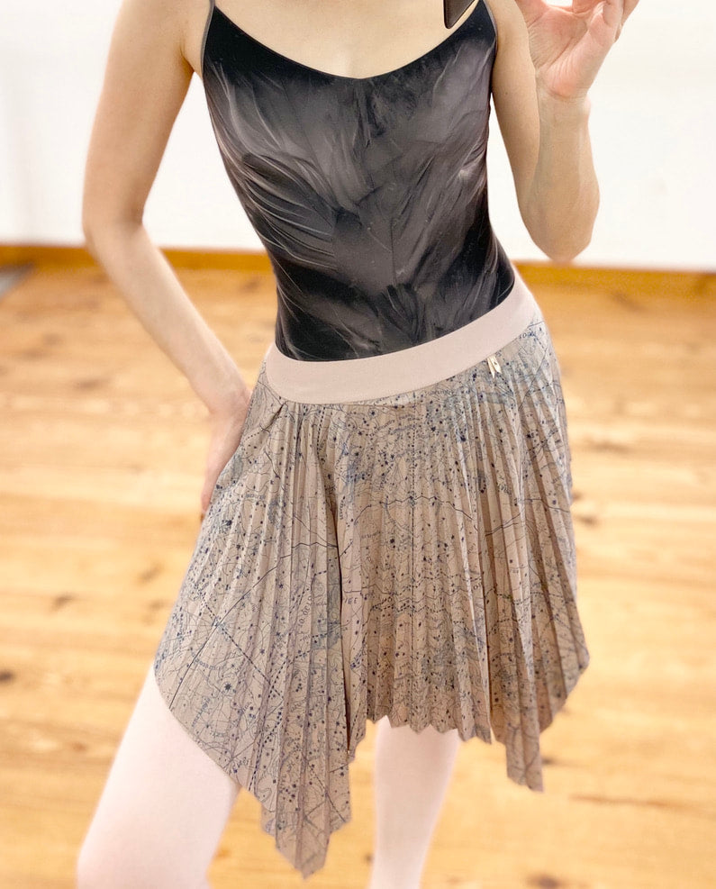 CELESTIAL PLEATED SHORT SKIRT