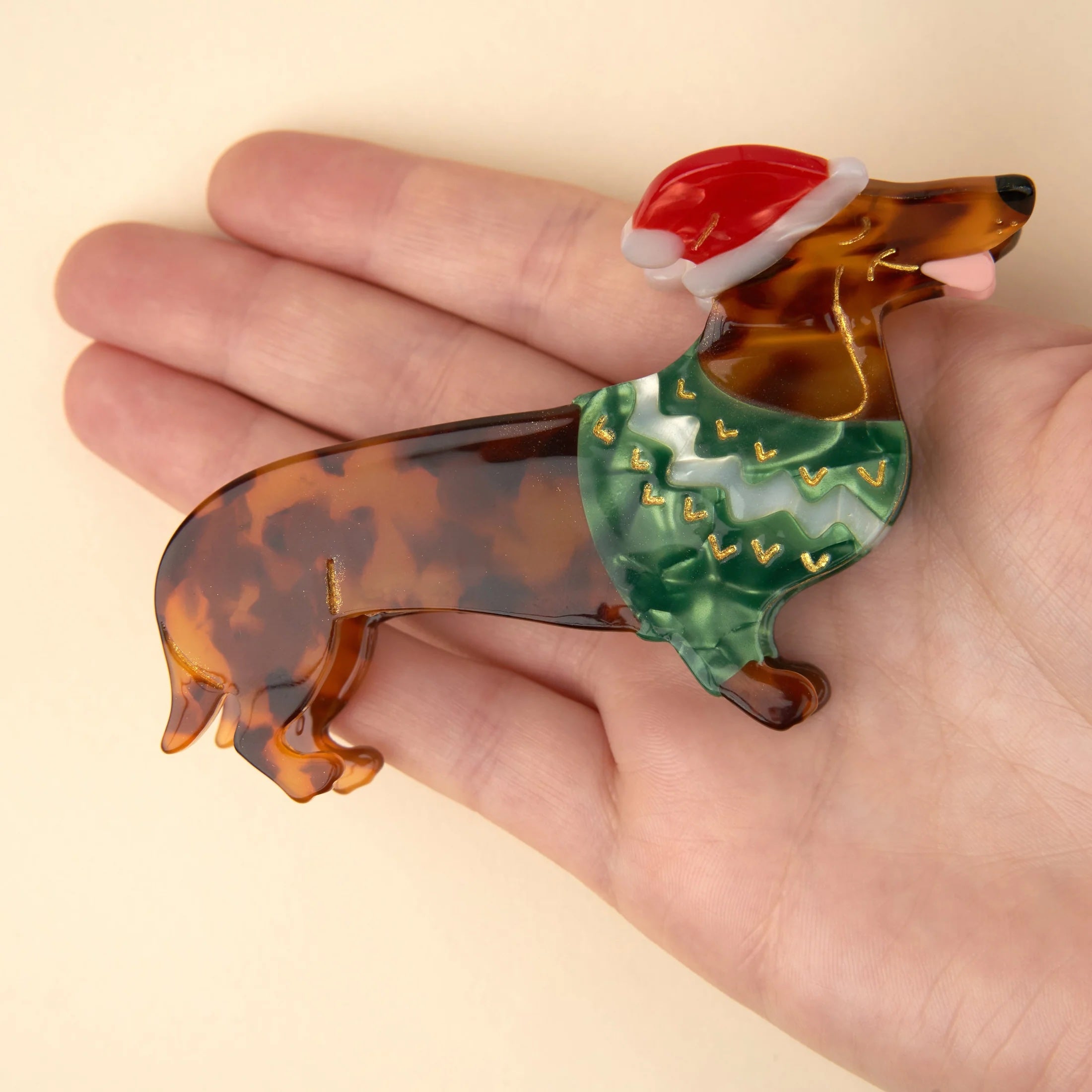 CHILLY DACHSHUND HAIR CLAW