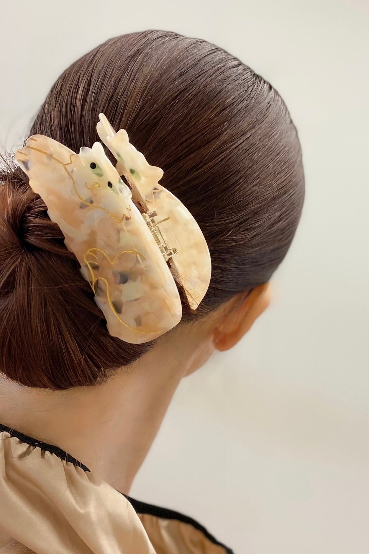 GINGER CAT HAIR CLAW