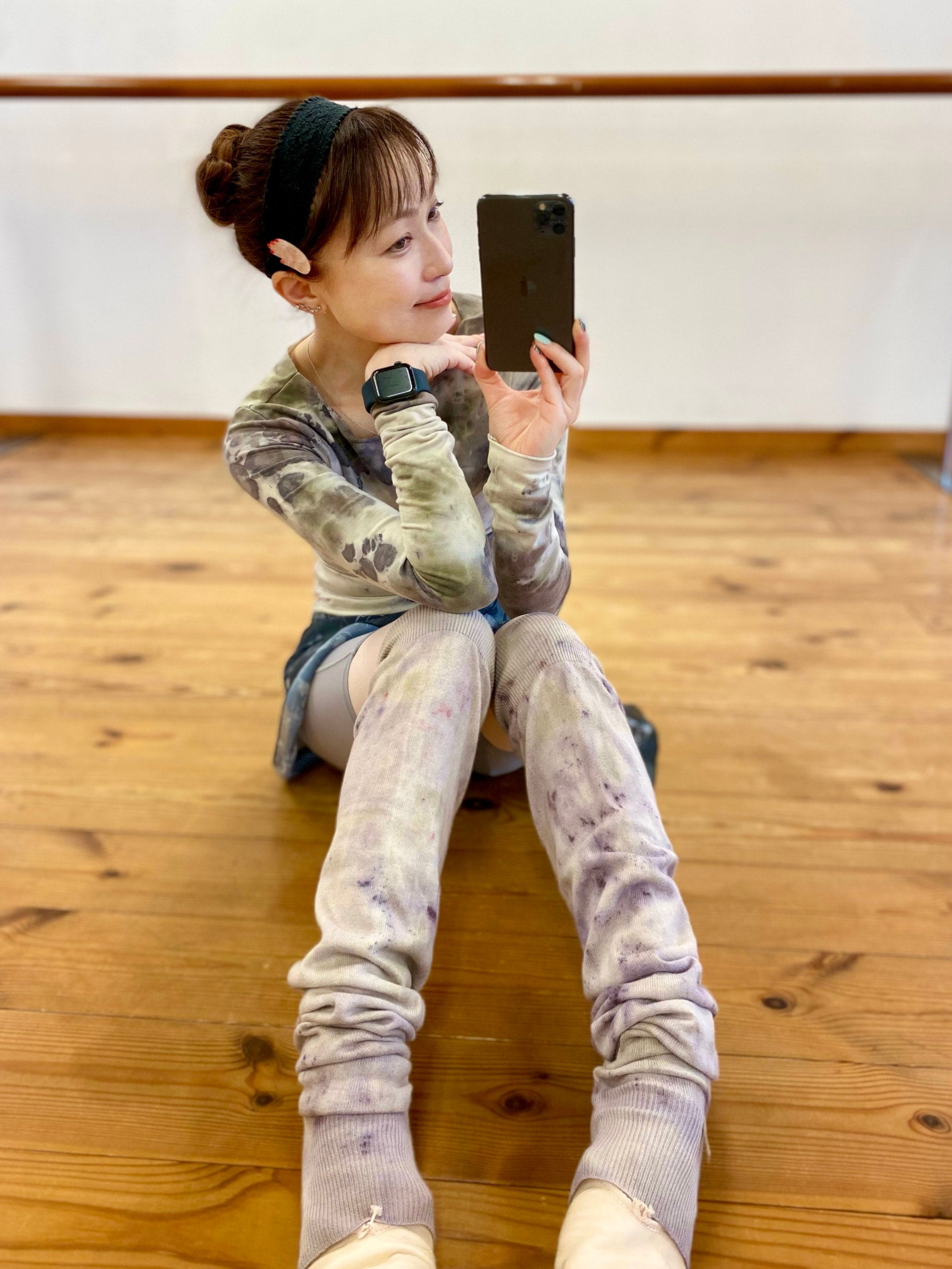 HAND HAIR CLIP - WHITE