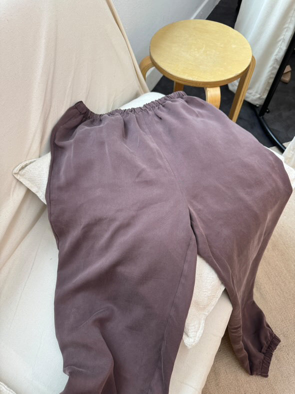 CUPRO MODAL® PANTS | CHESNUT