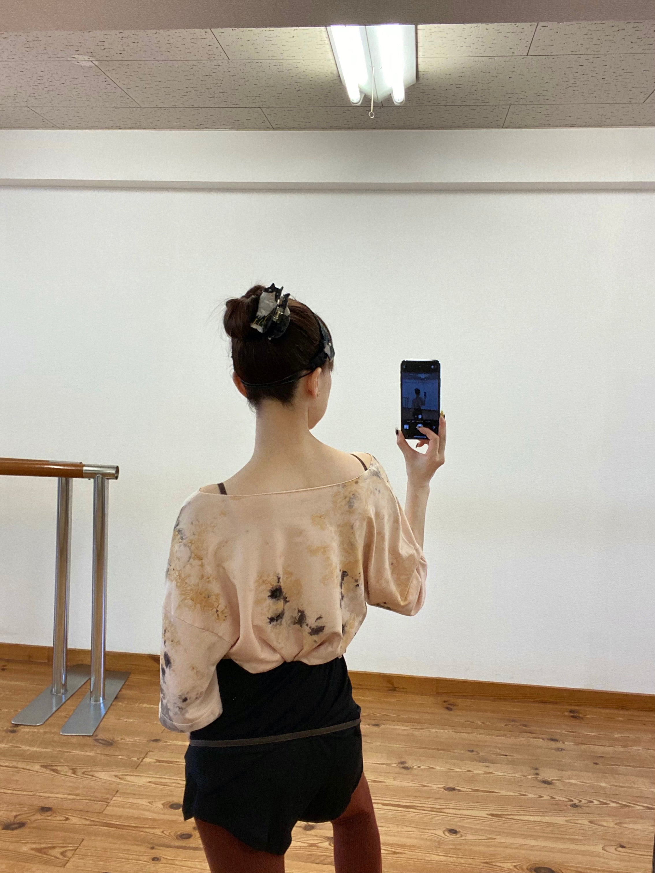 BLACK & WHITE CAT HAIR CLAW