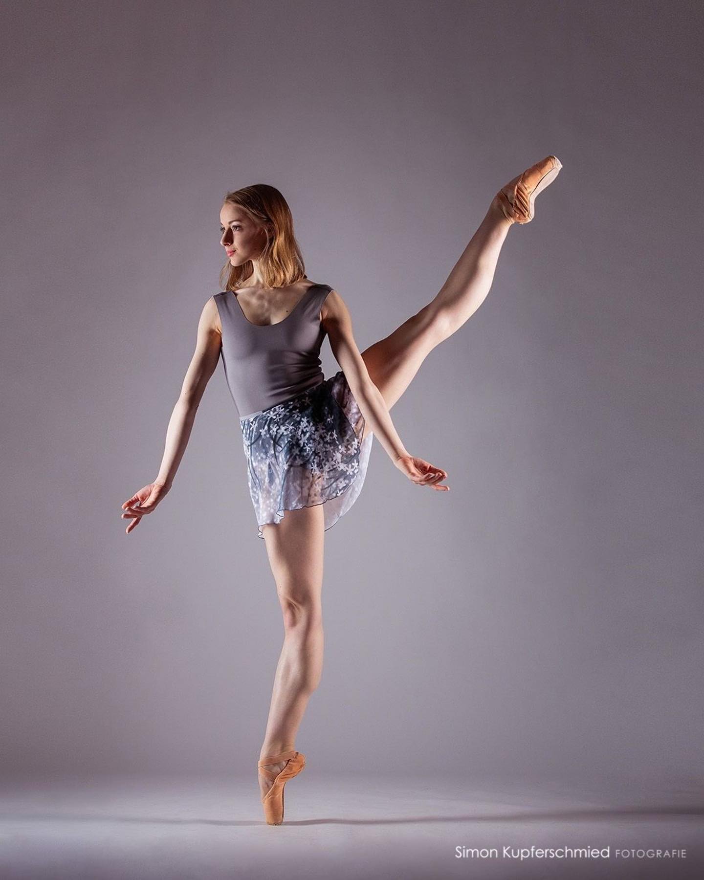 CREORA® REVERSIBLE LEOTARD | LILAC/GREY