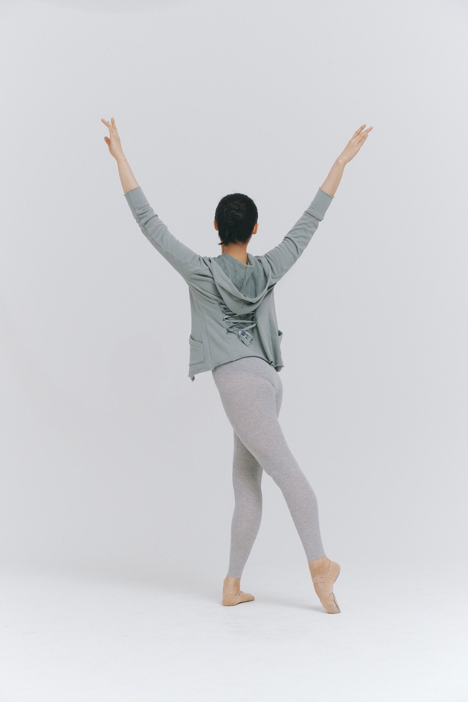 ORGANIC COTTON LACED HOODIE | SAUGE