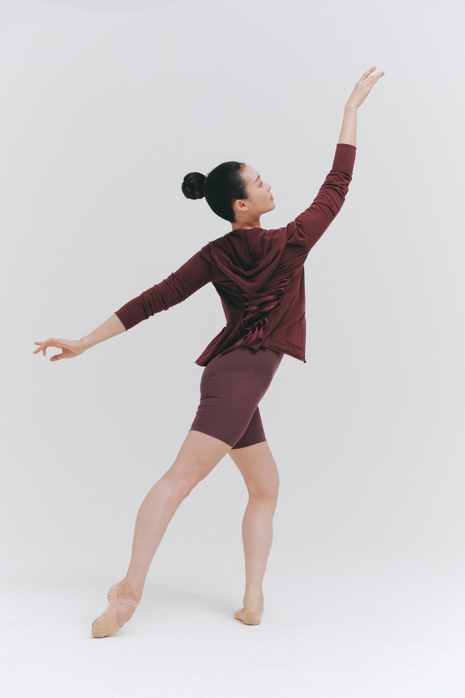 ORGANIC COTTON LACED HOODIE | BURGUNDY
