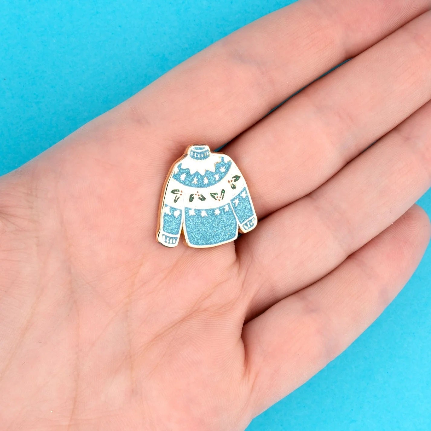 KITSCH SWEATER PIN