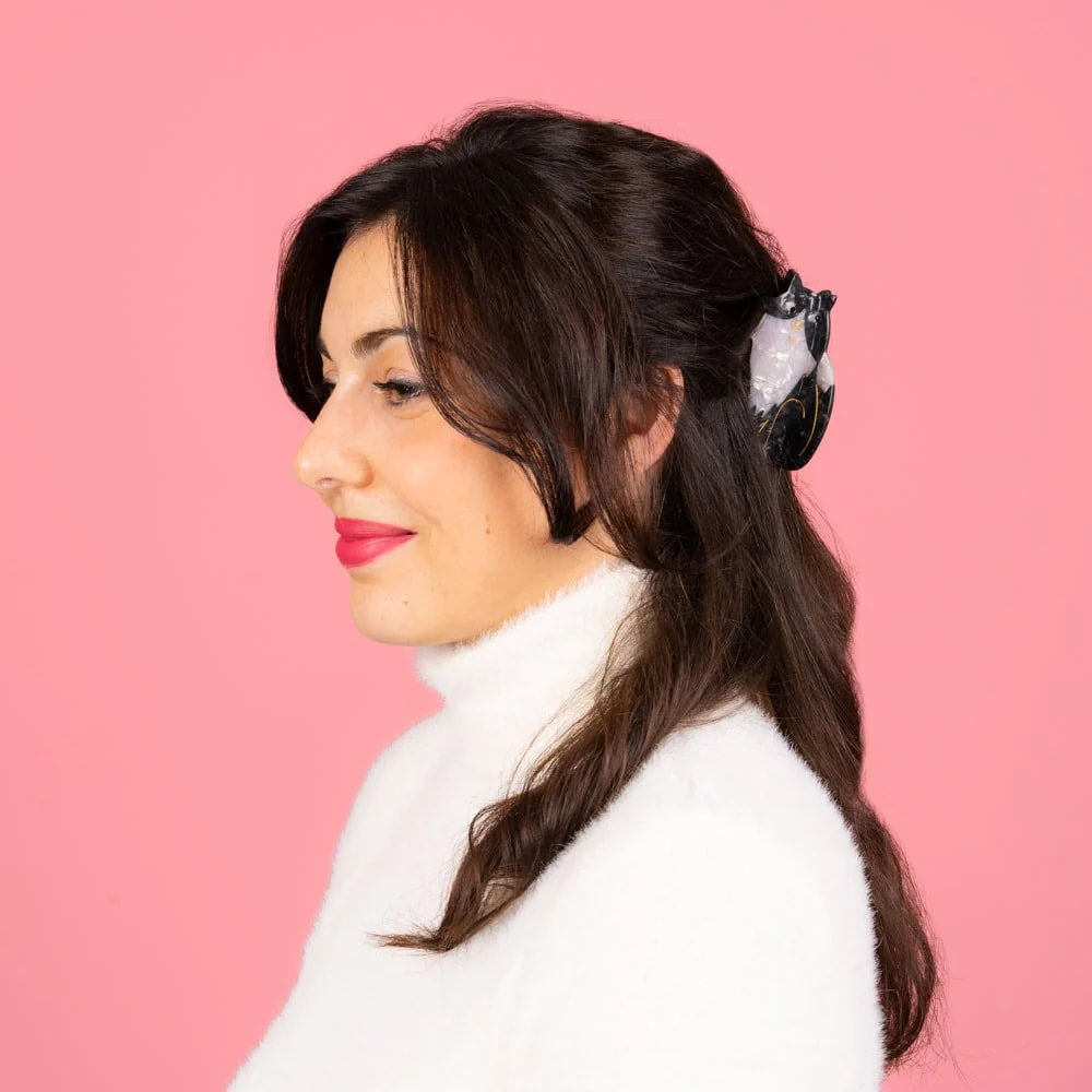 BLACK & WHITE CAT HAIR CLAW