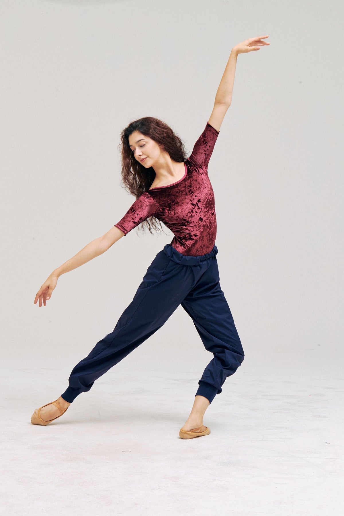 VELVET CREORA® SLEEVED-LEOTARD | BURGUNDY