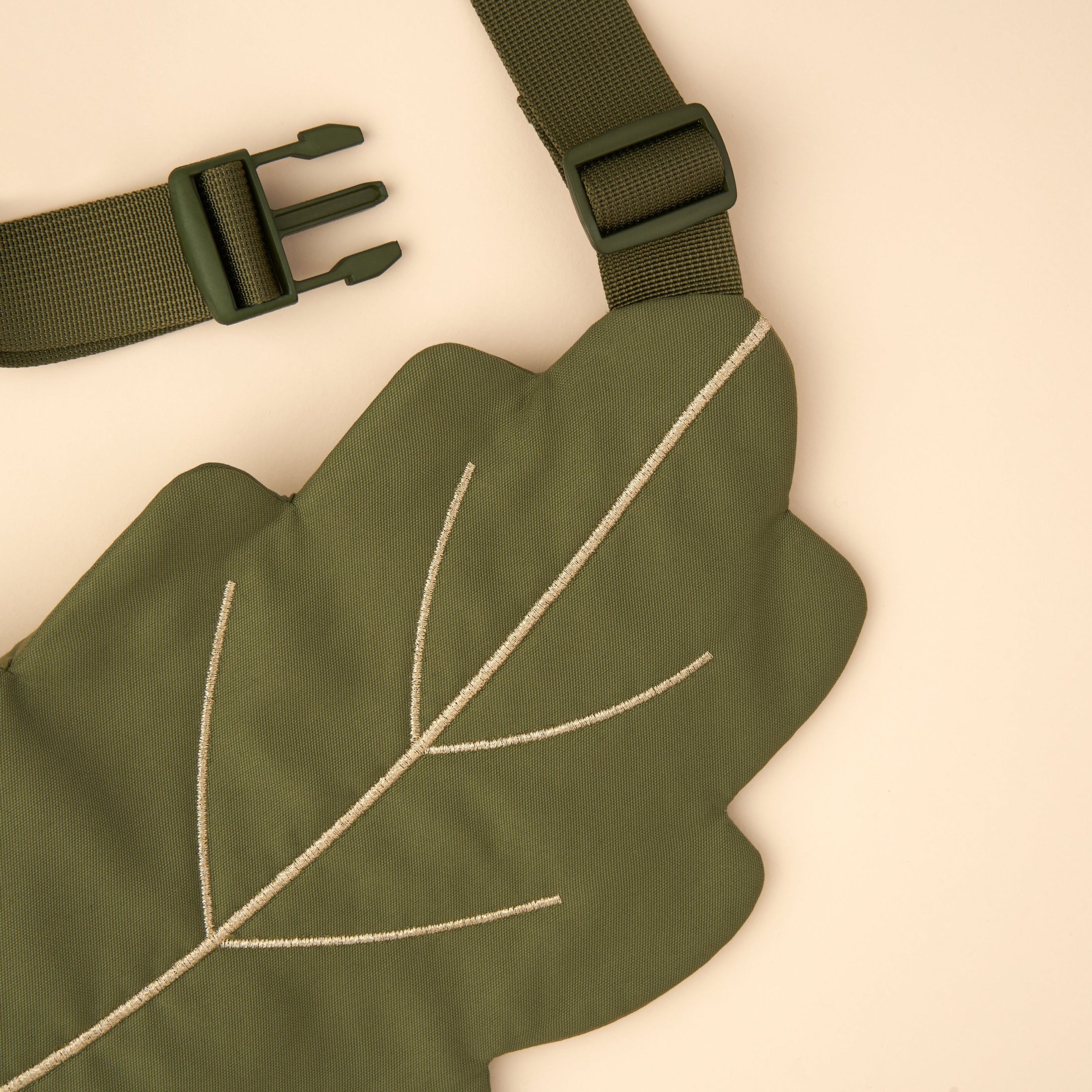 LEAF BUM BAG