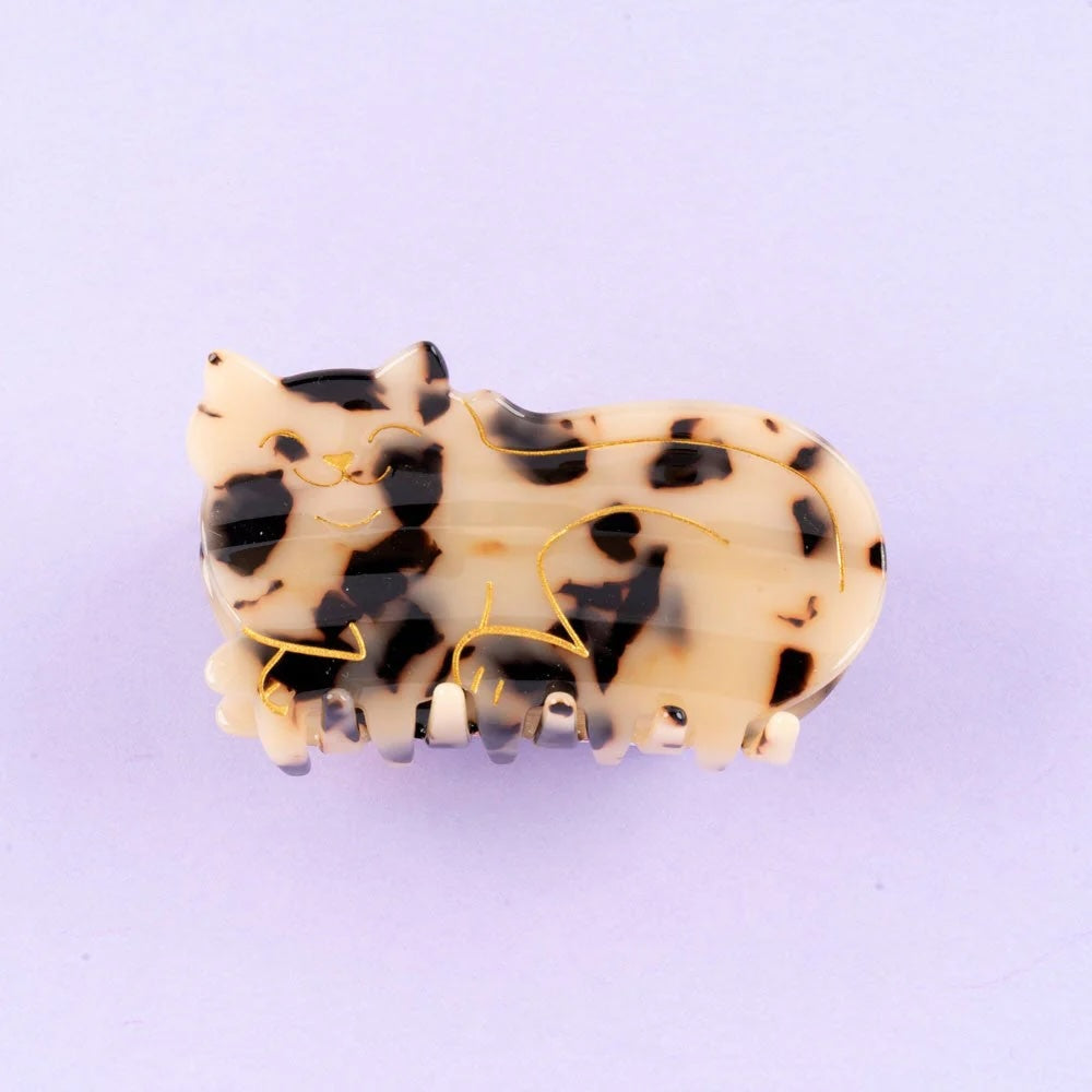TABBY CAT HAIR CLAW