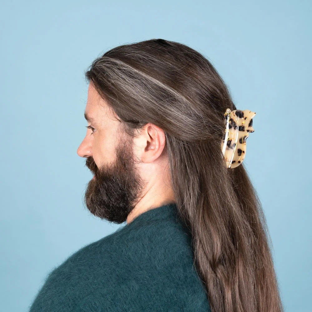 TABBY CAT HAIR CLAW