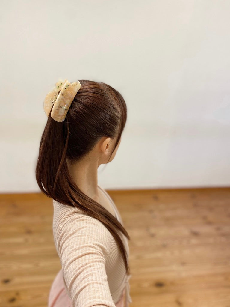 GINGER CAT HAIR CLAW