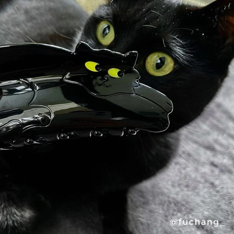 BLACK CAT HAIR CLAW
