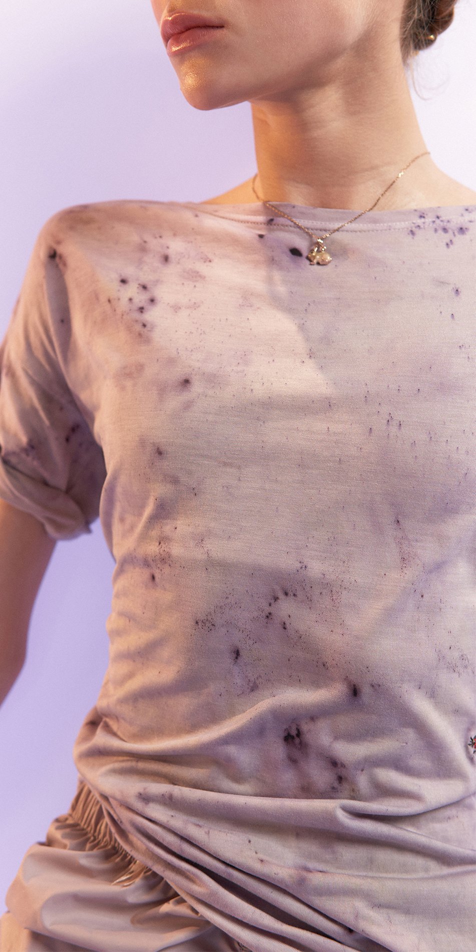SUN-KISSED – hand dyed t-shirt with embroidered bugs – lavender/multicolor
