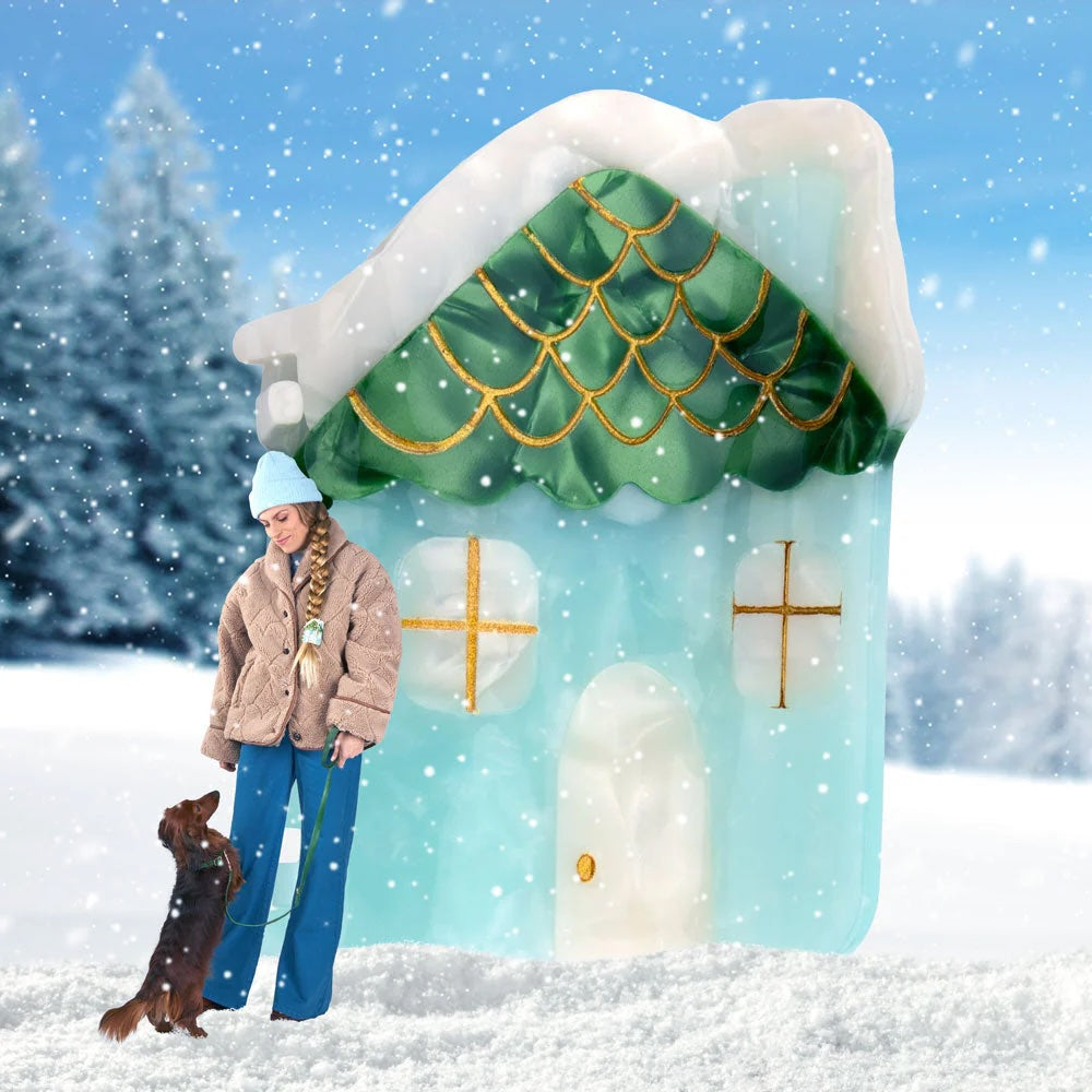 SNOWY HOUSE HAIR CLAW