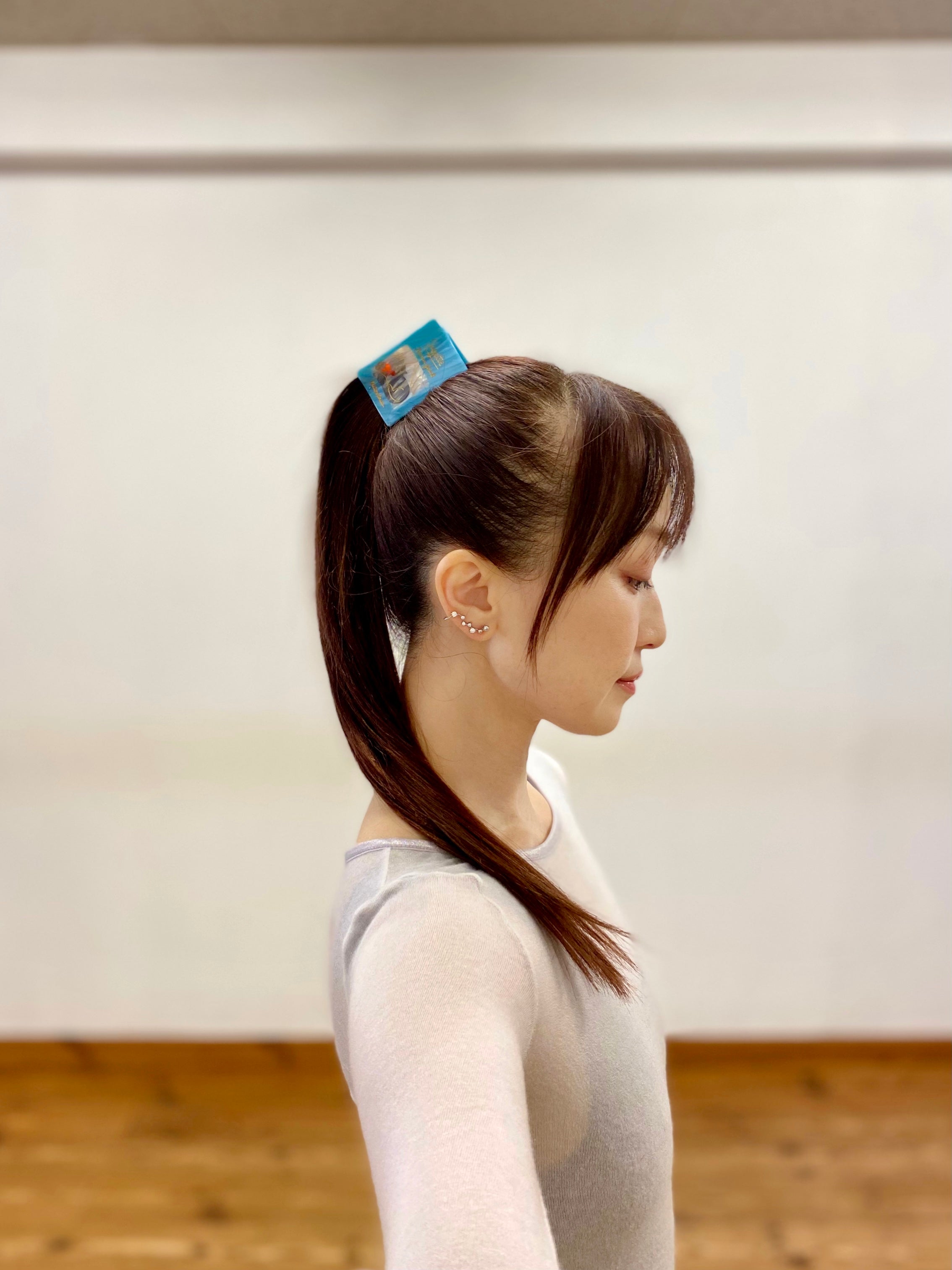 BOOK HAIR CLAW