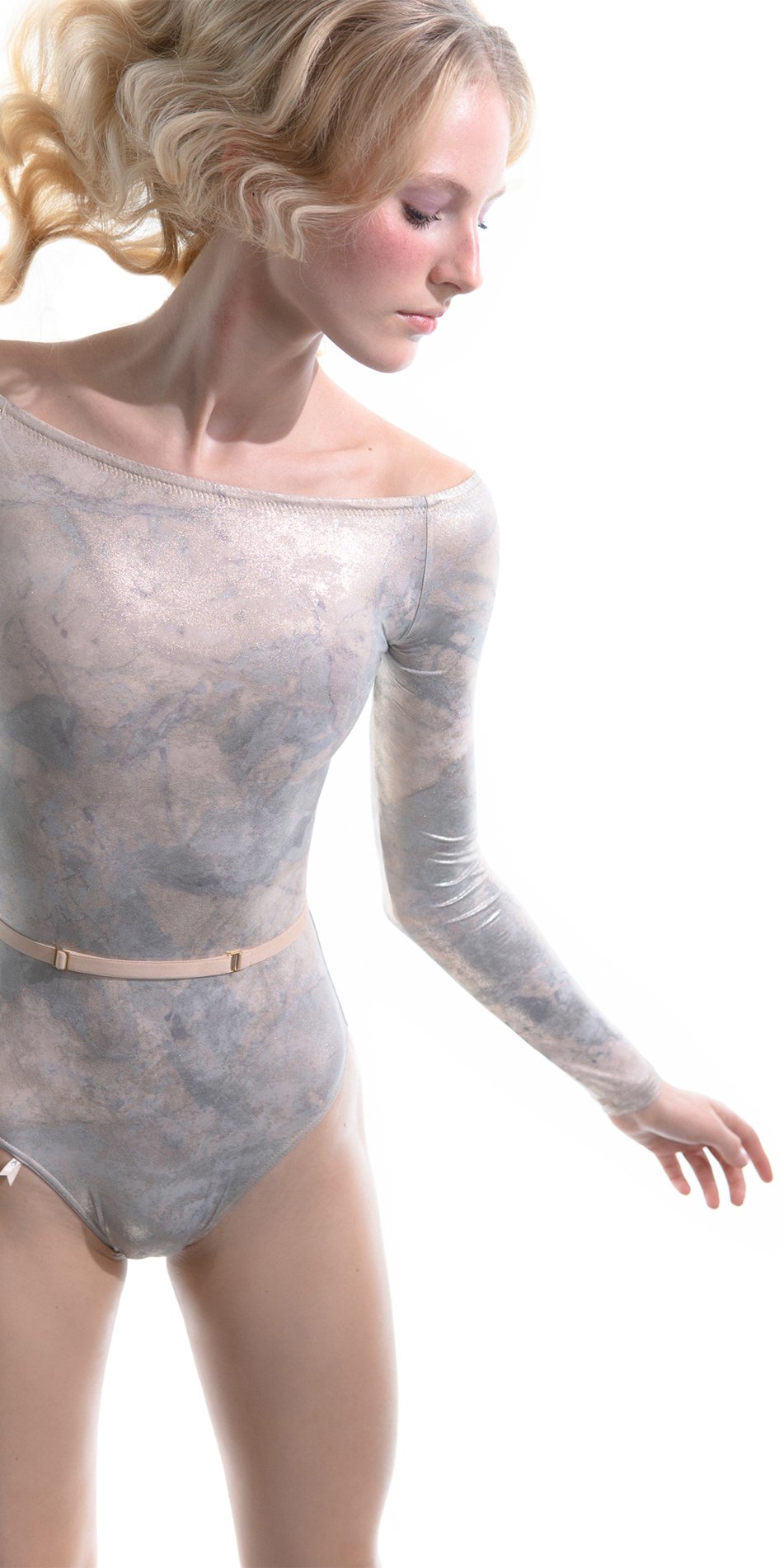 LUSTRE – gilded boatneck leotard with long sleeves – blue/gold