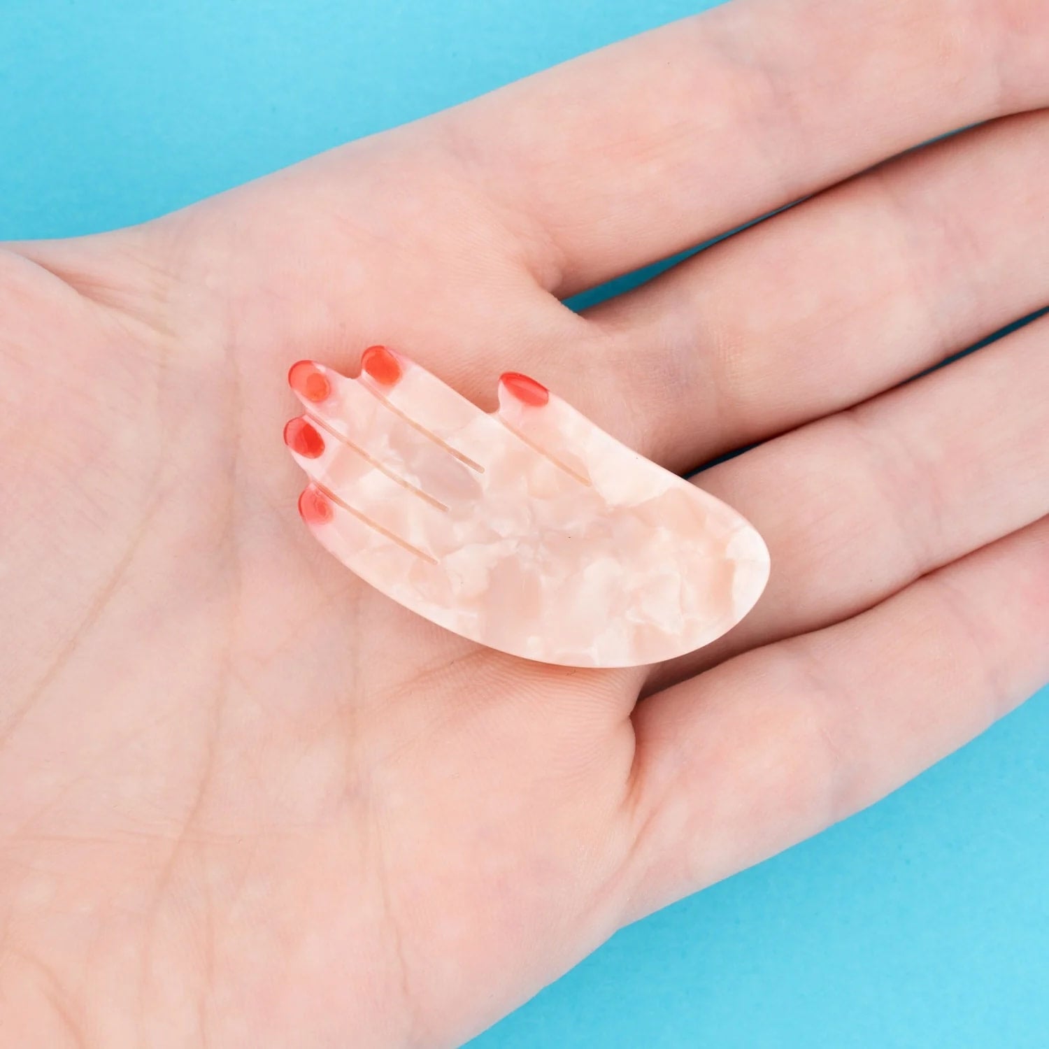 HAND HAIR CLIP - WHITE