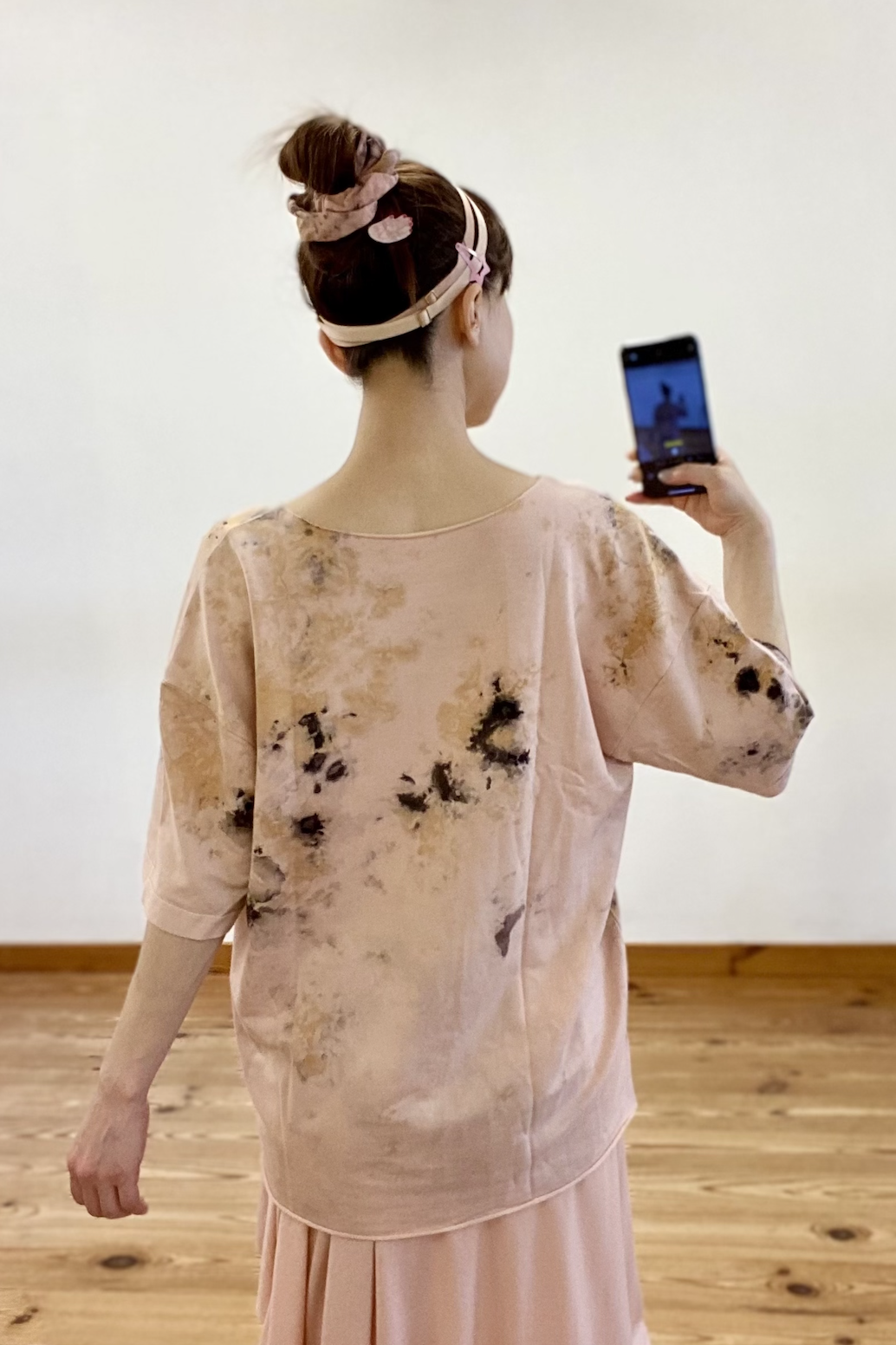 HAND HAIR CLIP - WHITE