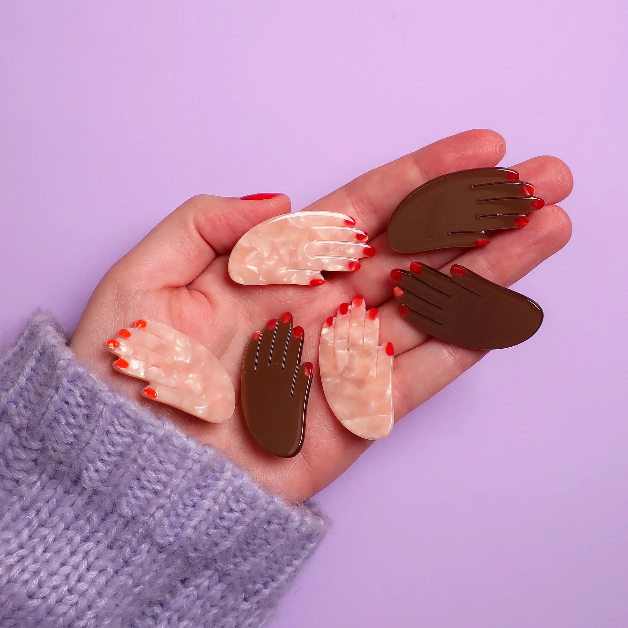 HAND HAIR CLIP - WHITE