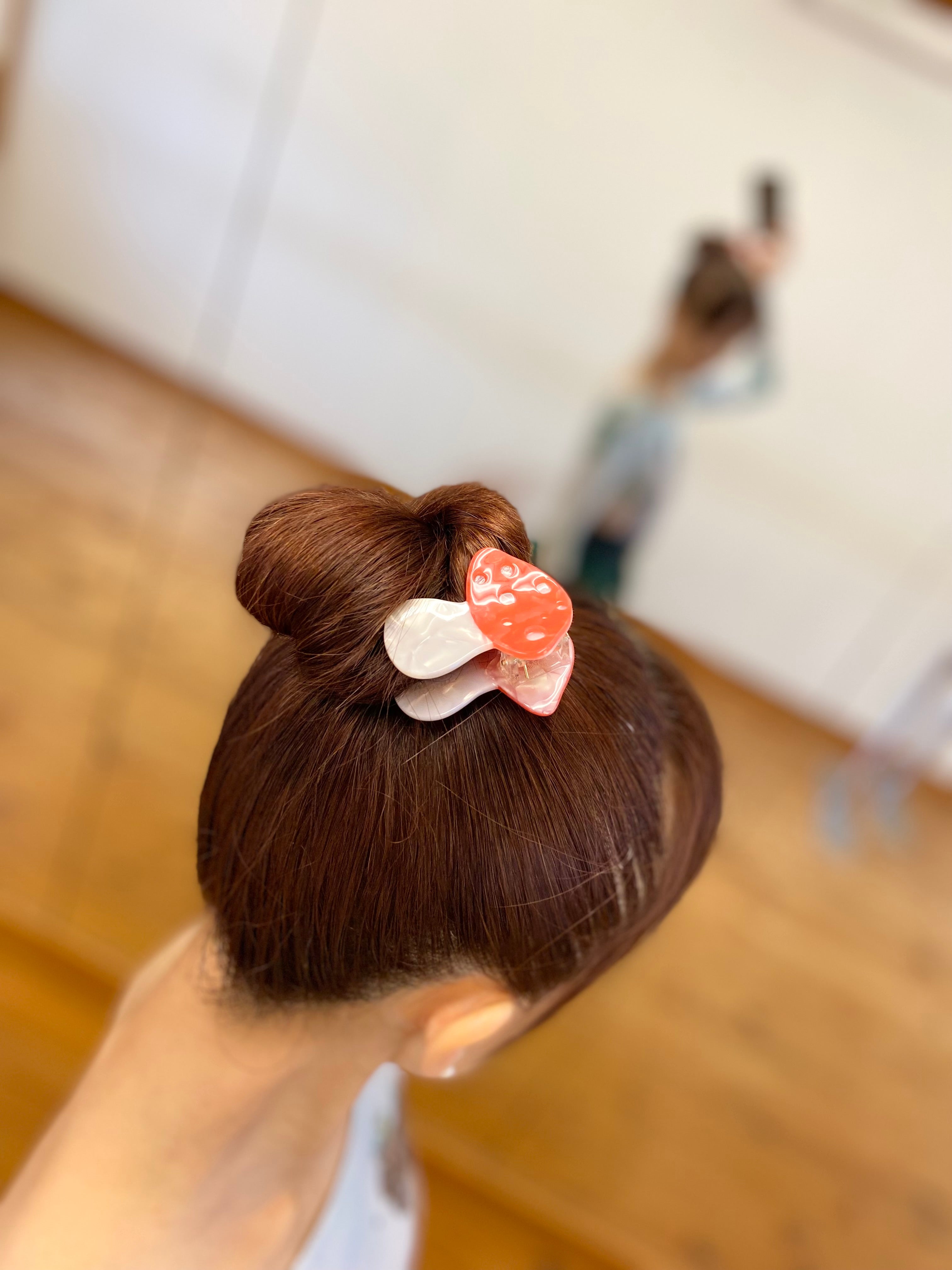 MUSHROOM HAIR CLAW