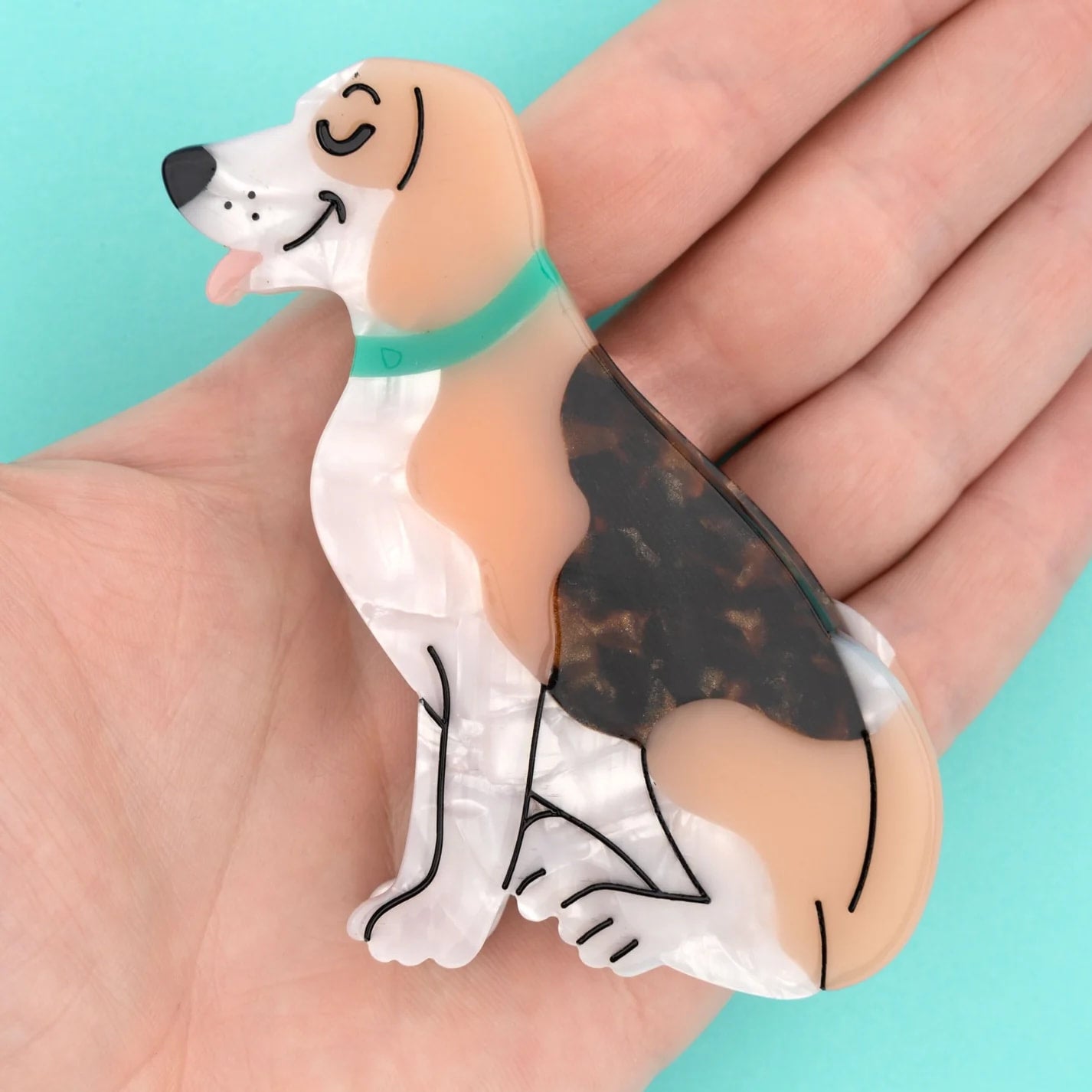 BEAGLE HAIR CLAW