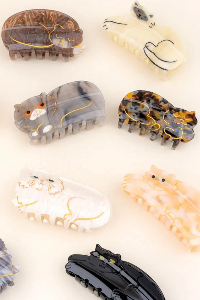 GINGER CAT HAIR CLAW