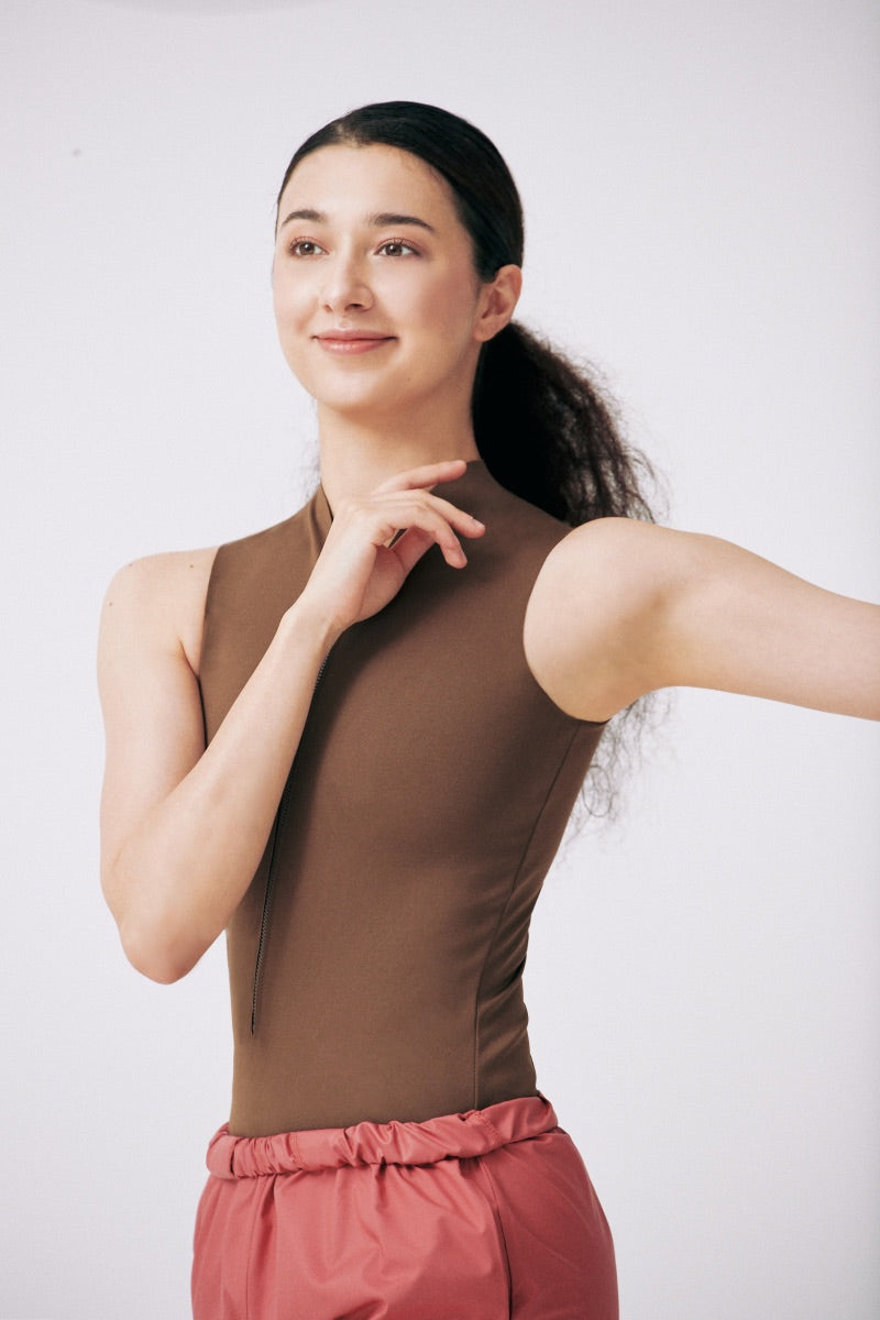 ZIPPERED HALF TOP | TOBACCO