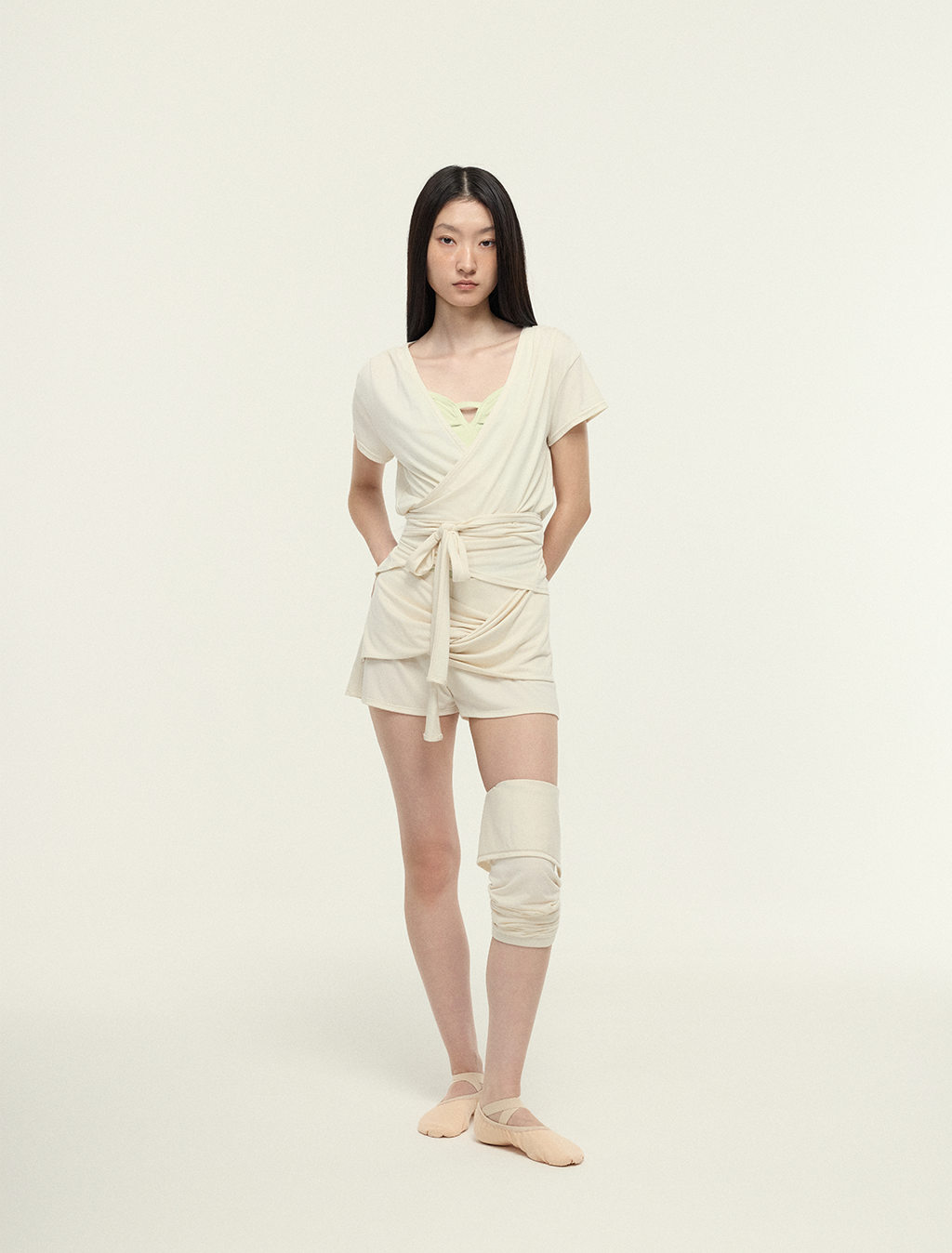［予約アイテム］Supporter SilkSoft™ Hourglass Two-Way Leg Warmer Long x 3色