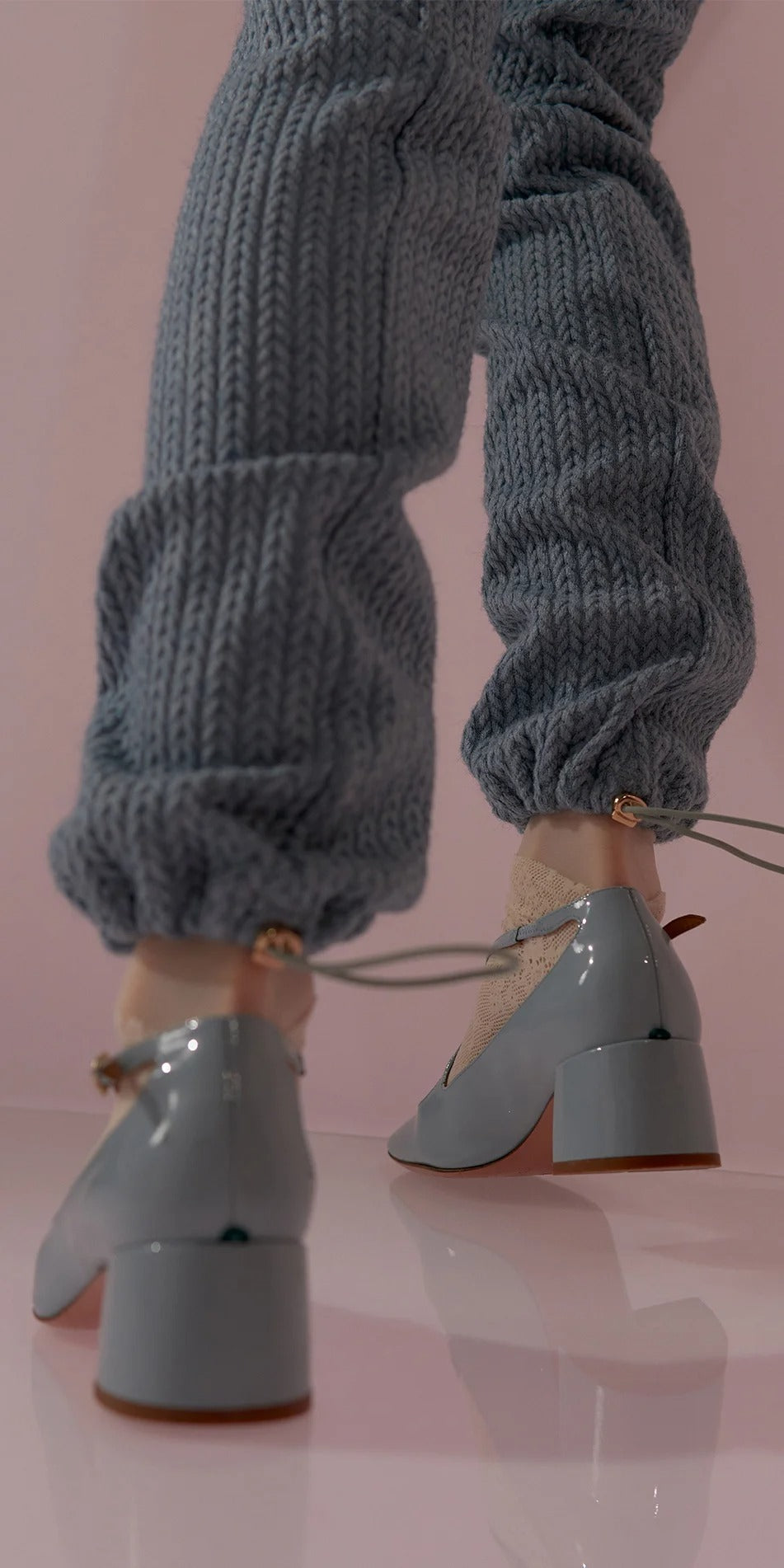 ［予約アイテム］BUTTERZOPF – leg warmers – baby blue