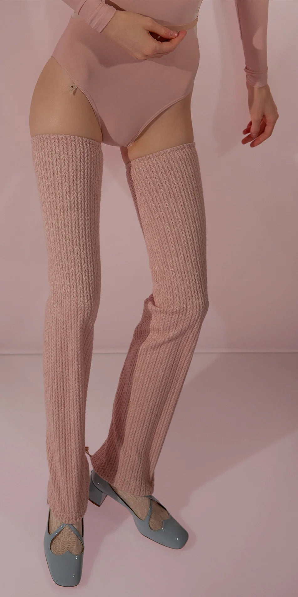 ［予約アイテム］BUTTERZOPF – leg warmers – baby blush