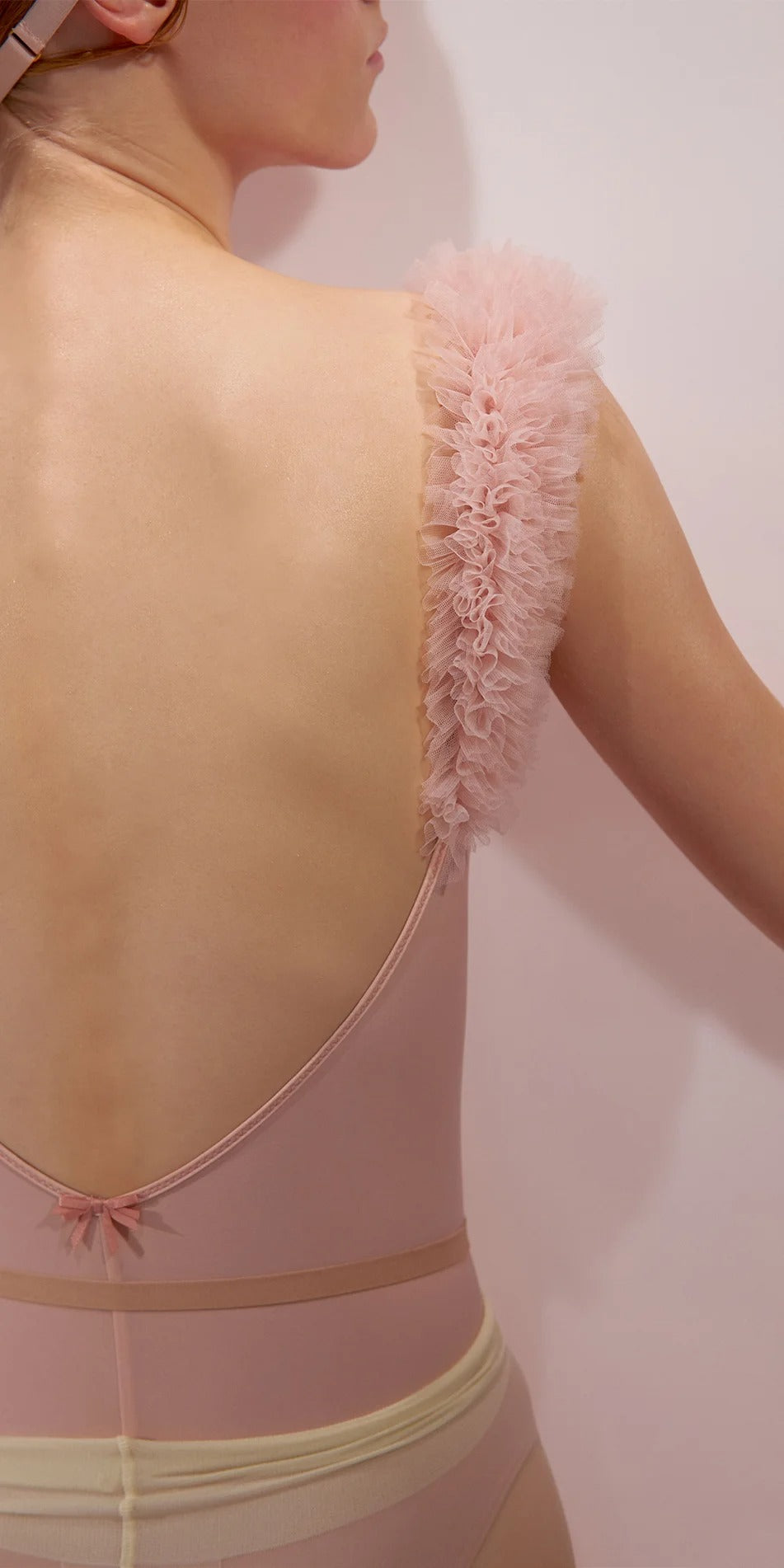 ［予約アイテム］CHANTILLY – ruffle tulle décolleté leotard – baby blush