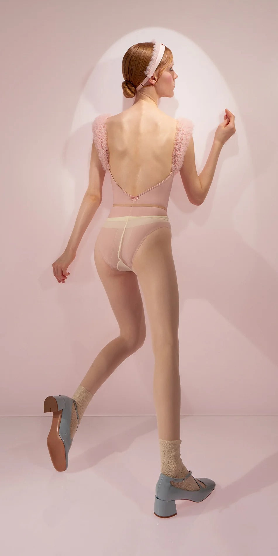 ［予約アイテム］CHANTILLY – ruffle tulle décolleté leotard – baby blush
