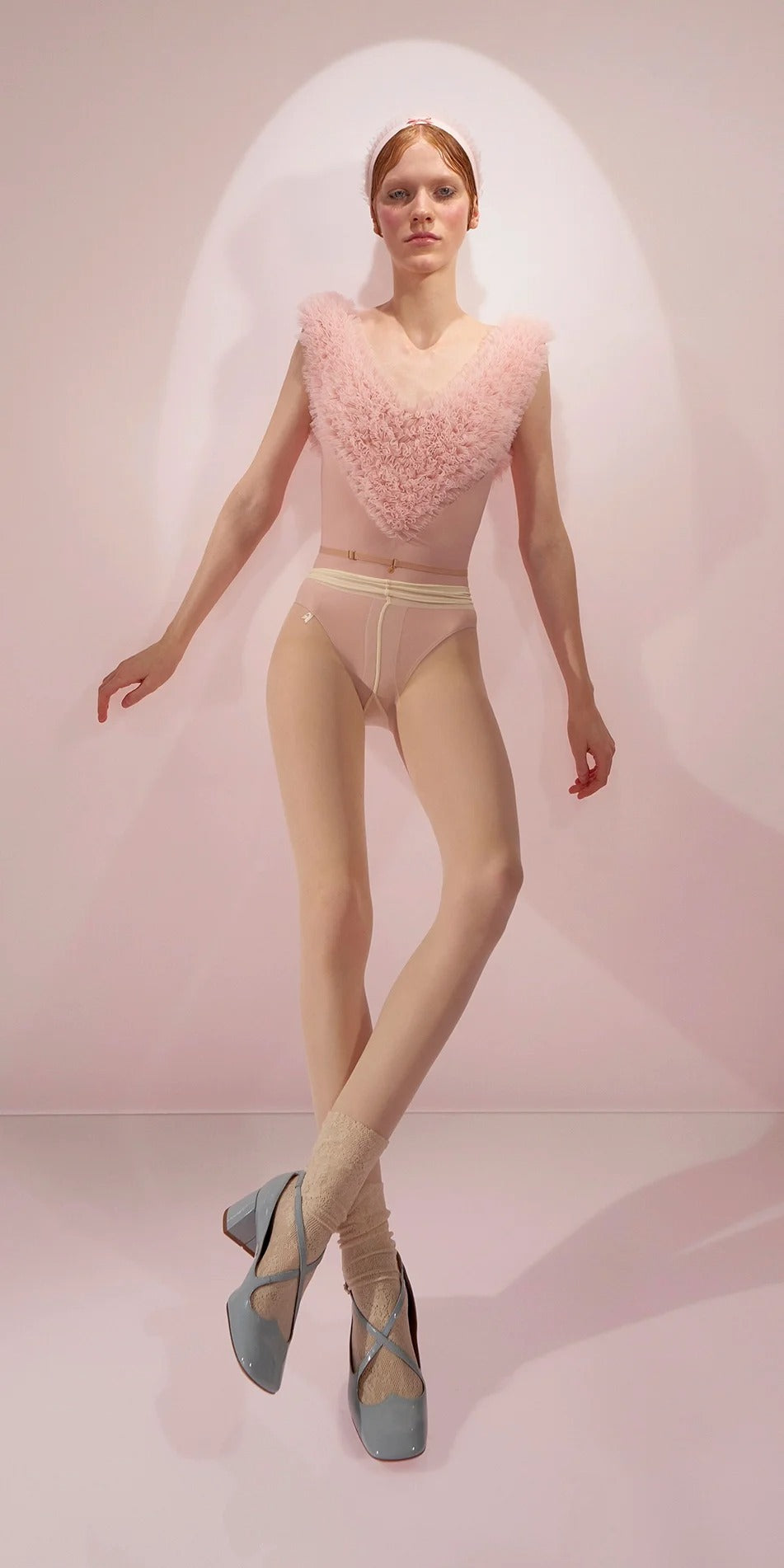 ［予約アイテム］CHANTILLY – ruffle tulle décolleté leotard – baby blush