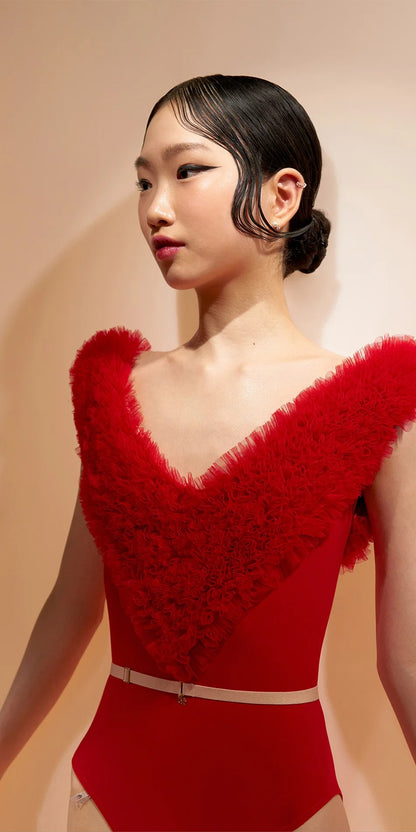 ［予約アイテム］CHANTILLY – ruffle tulle décolleté leotard – cherry red