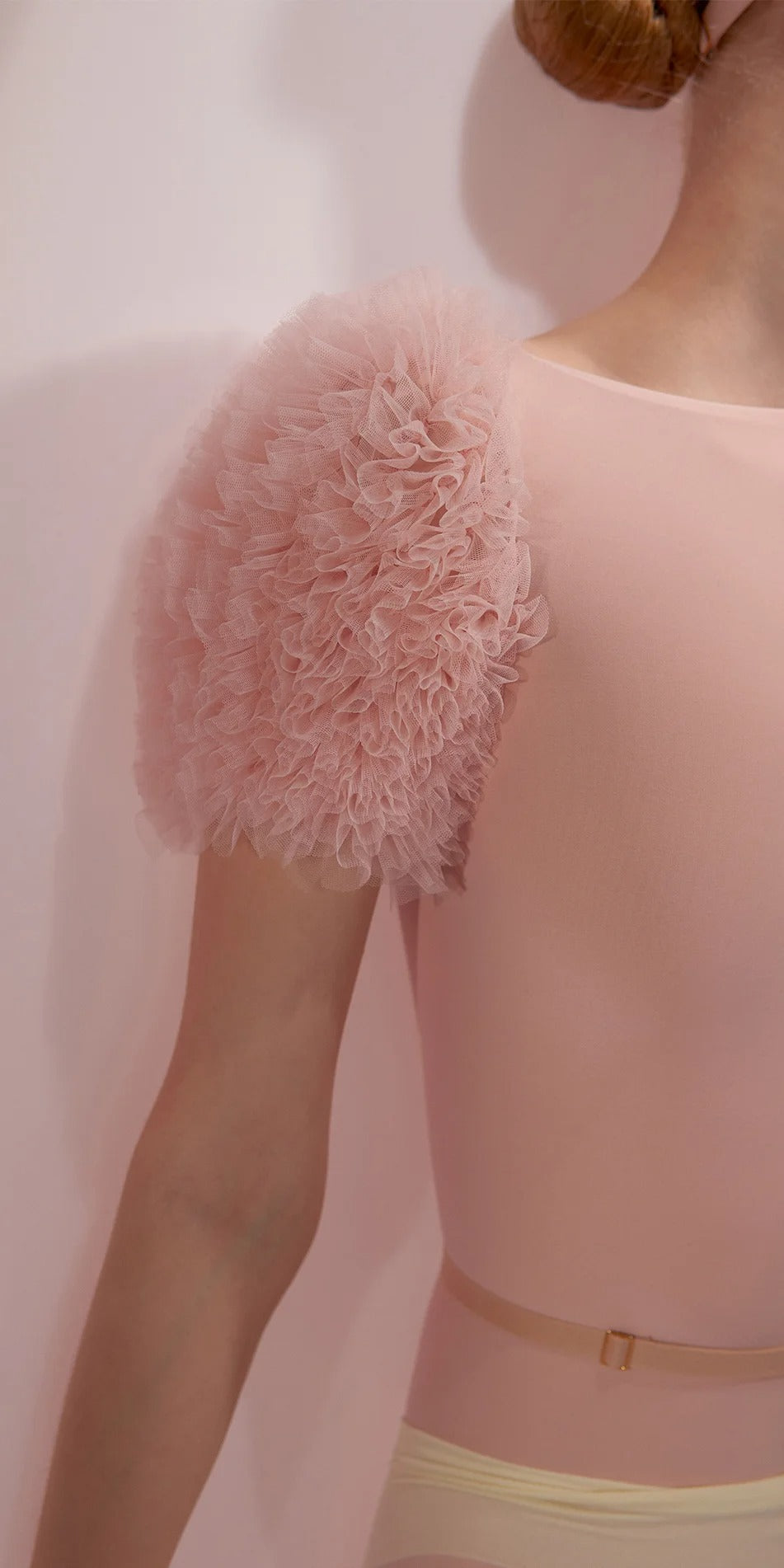 ［予約アイテム］CHANTILLY – ruffle tulle short sleeve leotard – baby blush