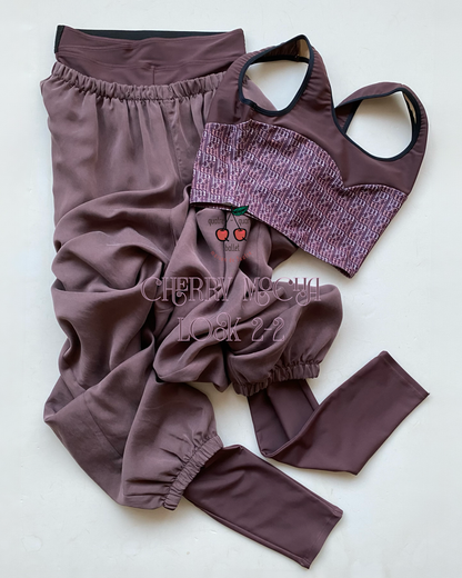 Top | Cherry mocha Monogram