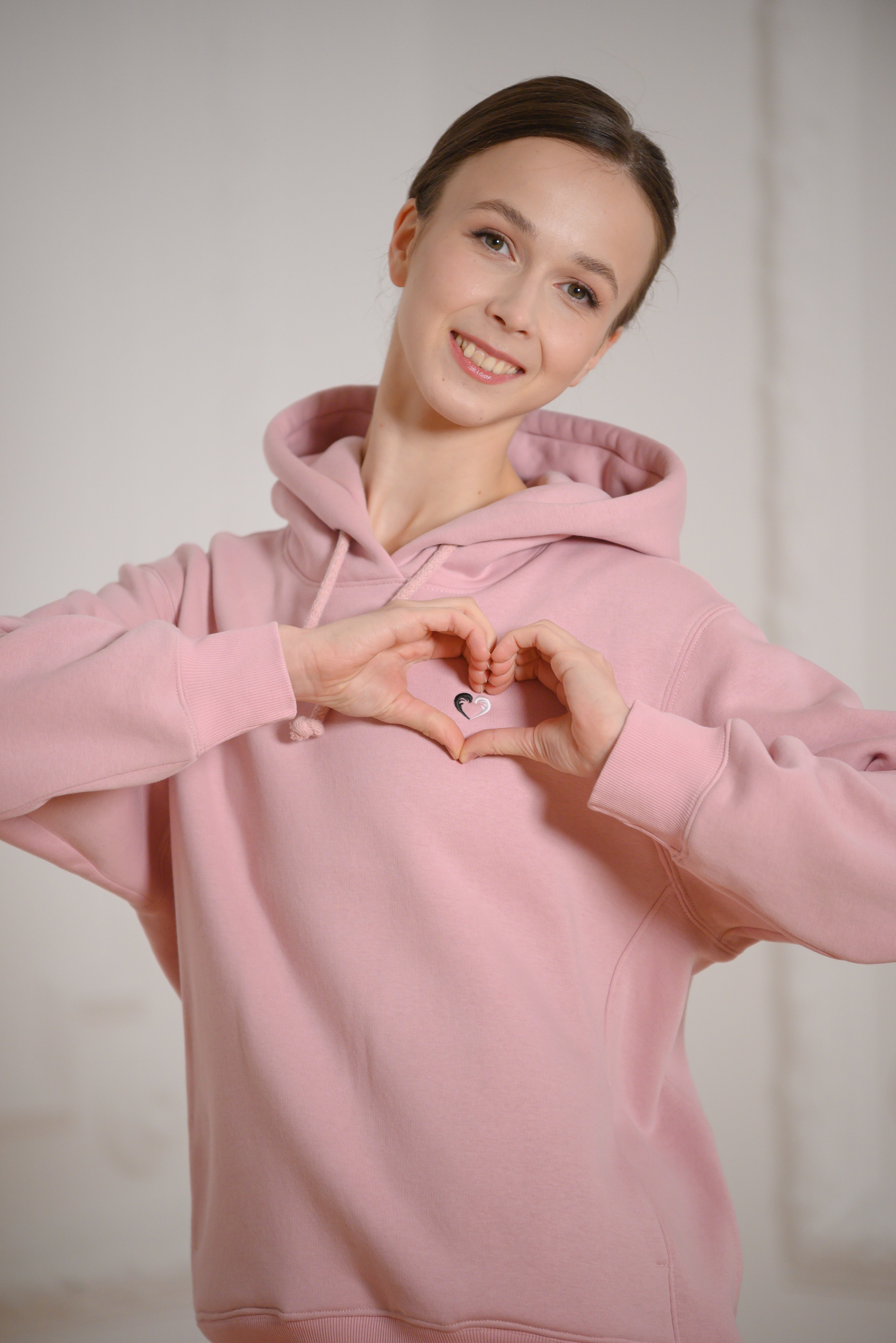 Love sign hoodie