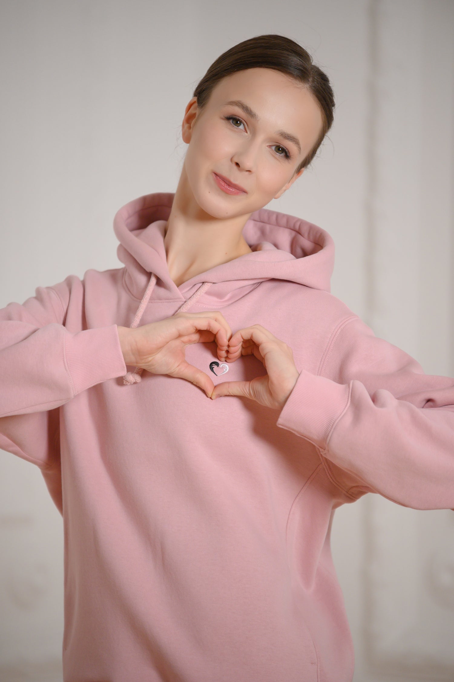 Love sign hoodie