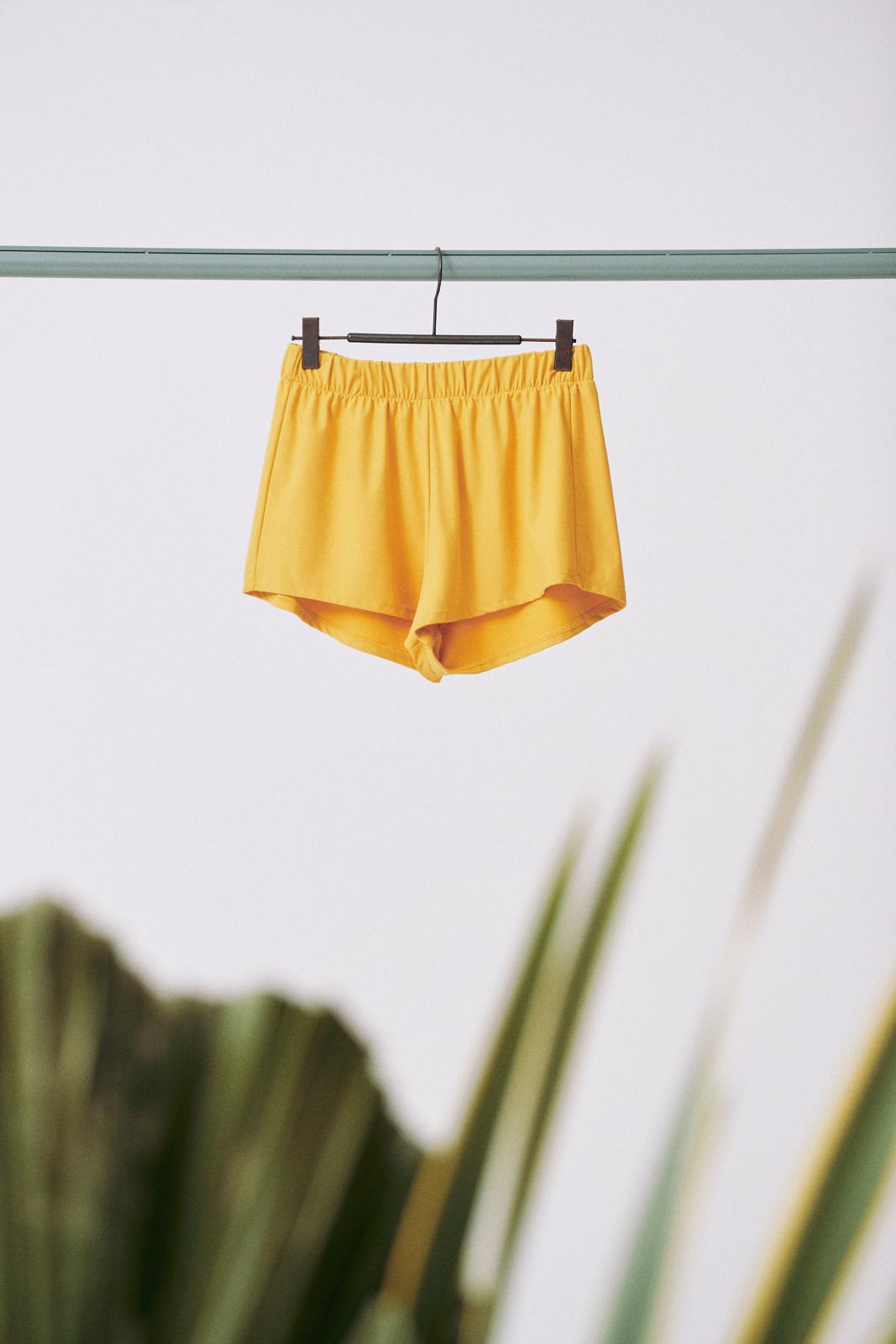 ECONYL® DANCE/RG SHORTY | YELLOW