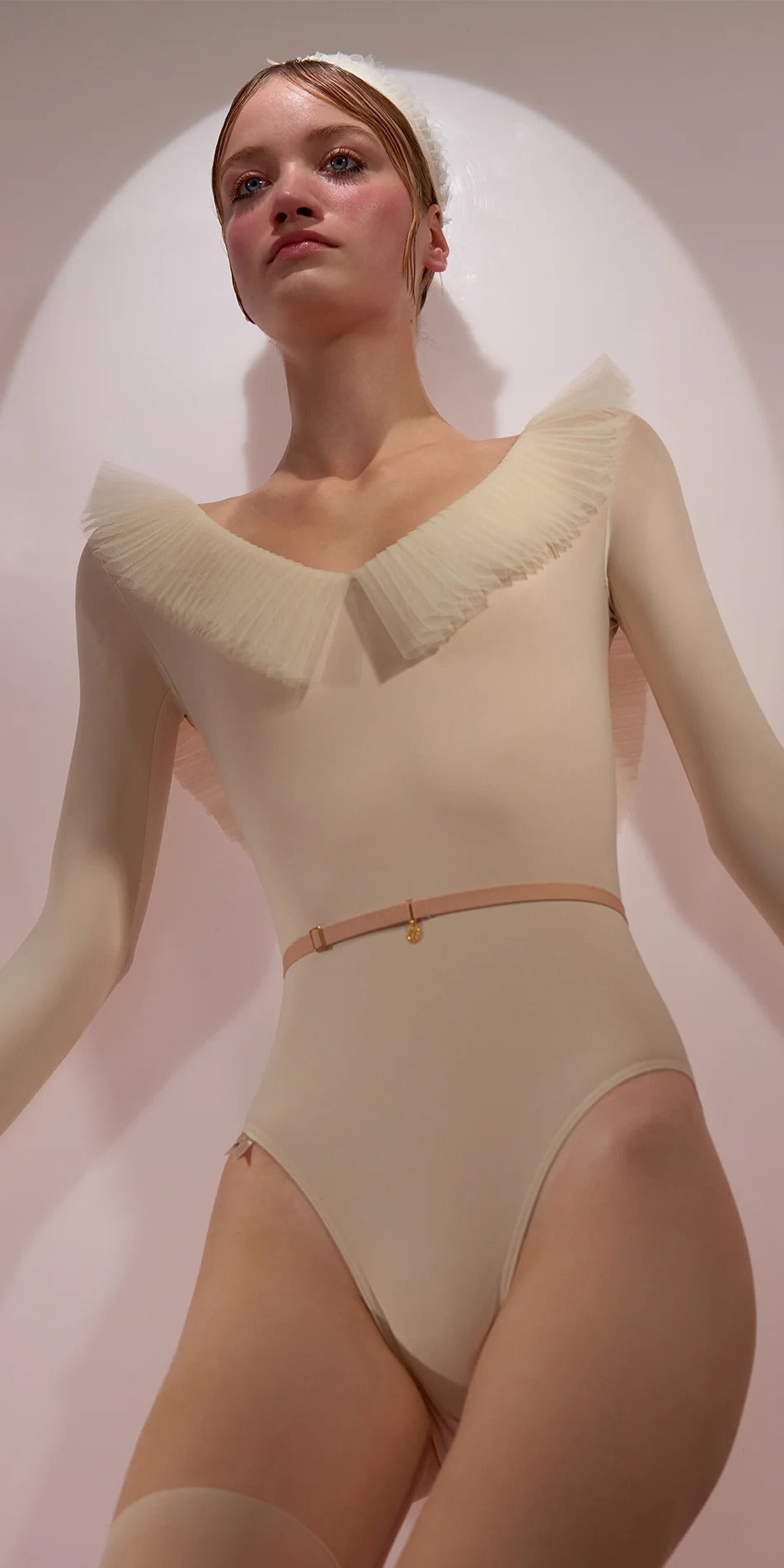 ［予約アイテム］GRAND – décolleté leotard with pleated tutu collar – edelweiss