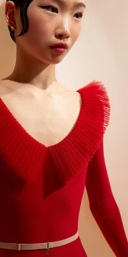 ［予約アイテム］GRAND – décolleté leotard with pleated tutu collar – cherry red