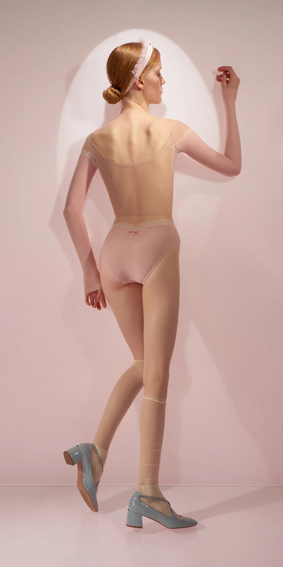 ［予約アイテム］HOURGLASS – lace napkin boatneck leotard – baby blush