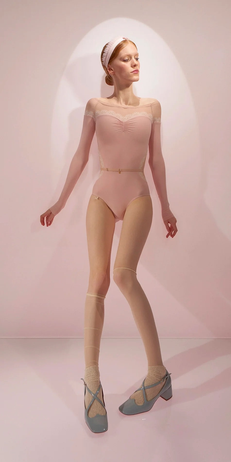 ［予約アイテム］HOURGLASS – lace napkin boatneck leotard – baby blush