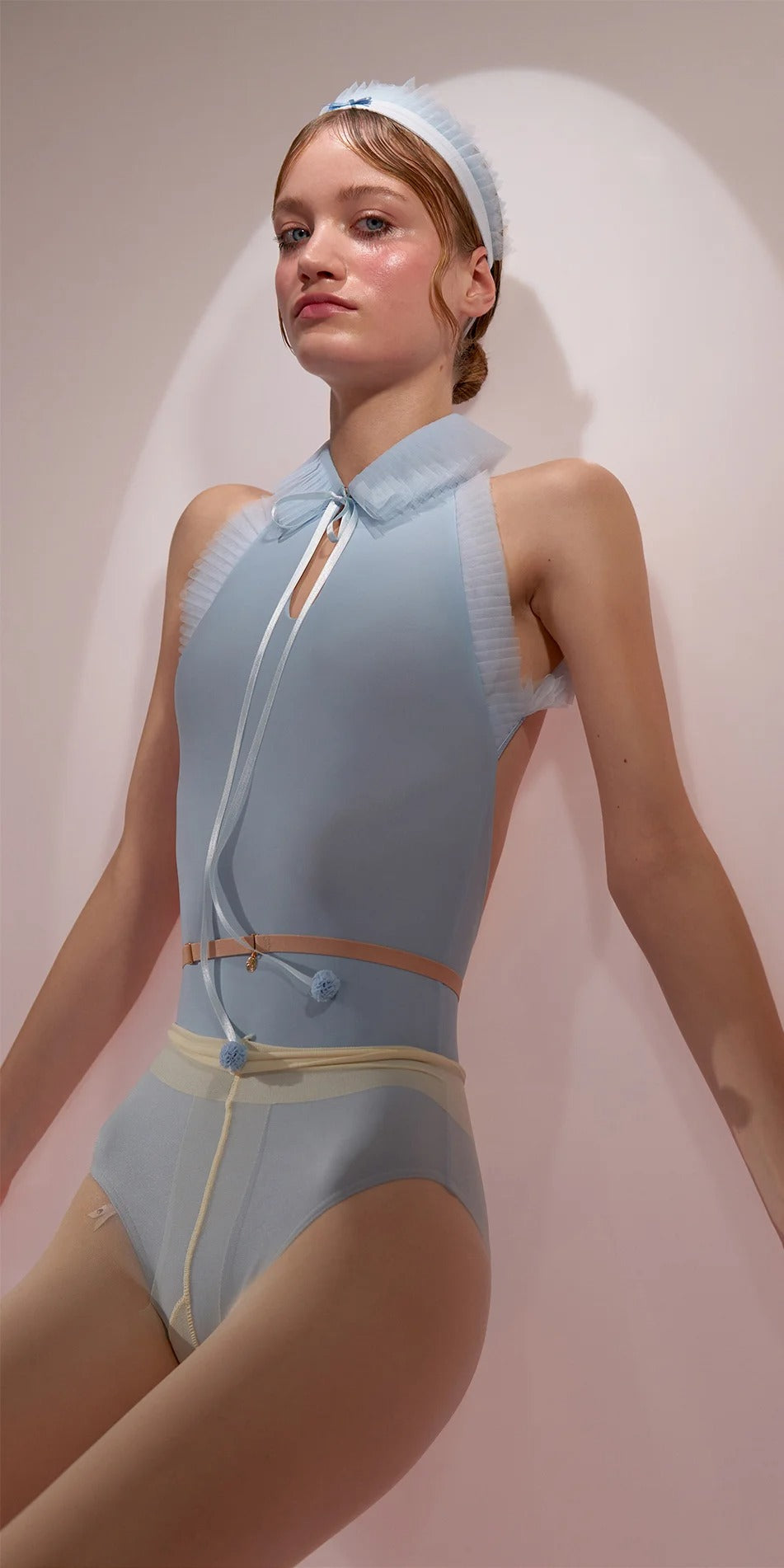 ［予約アイテム］MINI’S – leotard with detachable pleated tutu collar – baby blue
