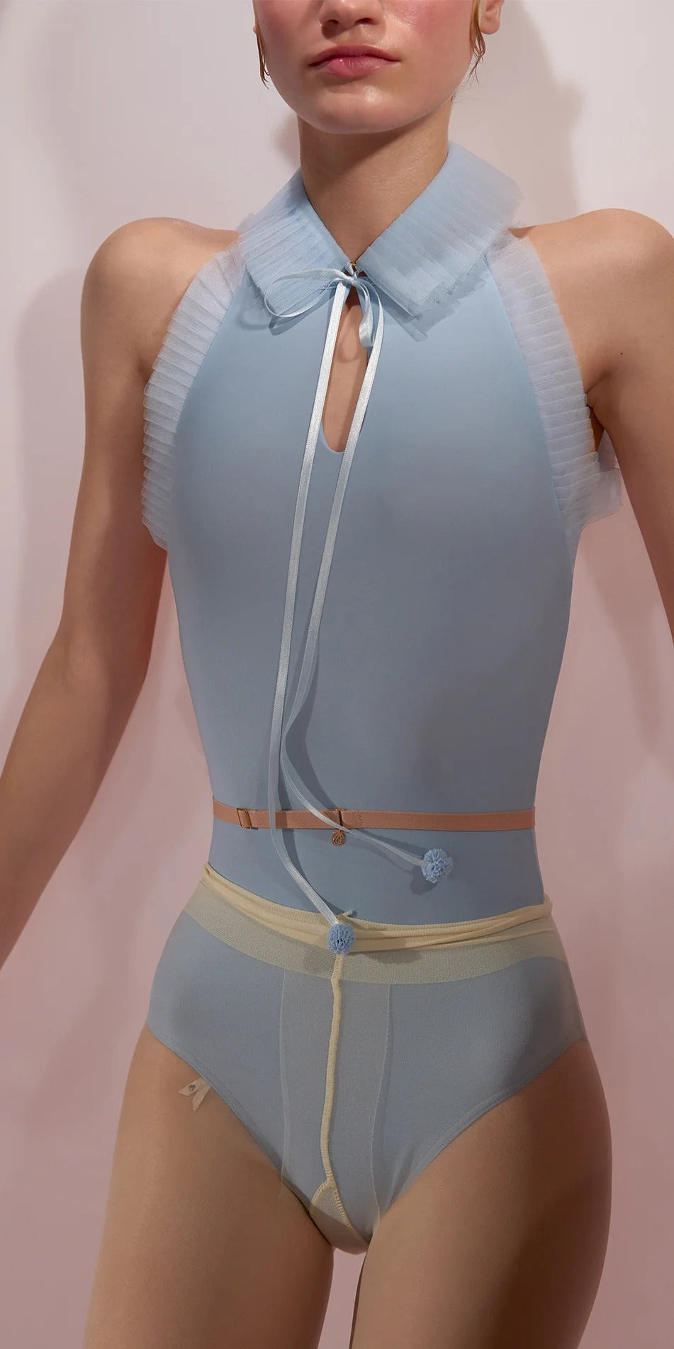 ［予約アイテム］MINI’S – leotard with detachable pleated tutu collar – baby blue