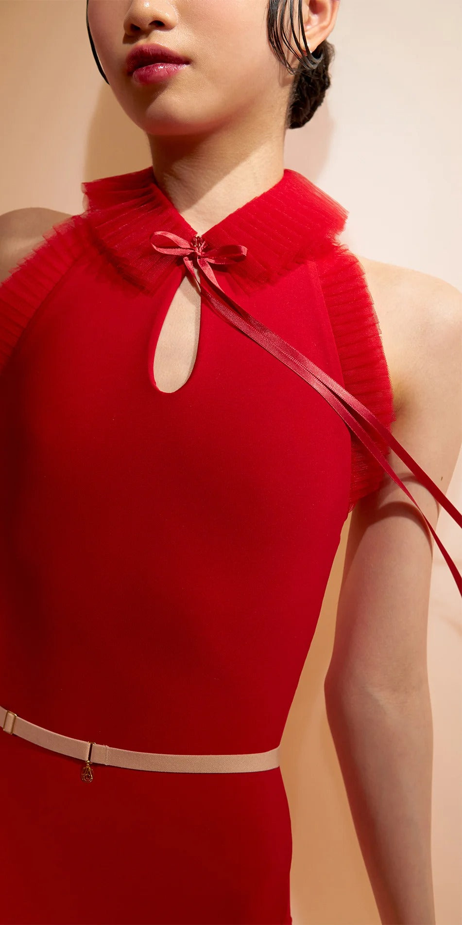 ［予約アイテム］MINI’S – leotard with detachable pleated tutu collar – cherry red