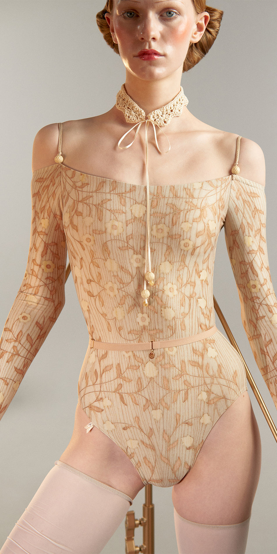 ［予約アイテム］ROSEWOOD INTARSIA - off-shoulder leotard with long sleeves