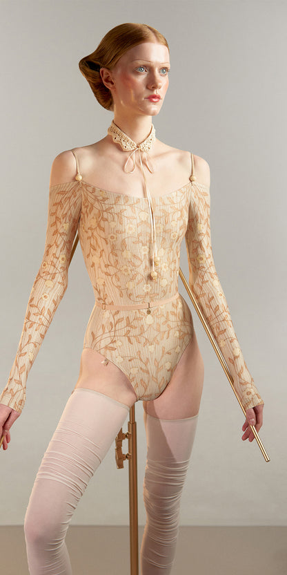 ［予約アイテム］ROSEWOOD INTARSIA - off-shoulder leotard with long sleeves